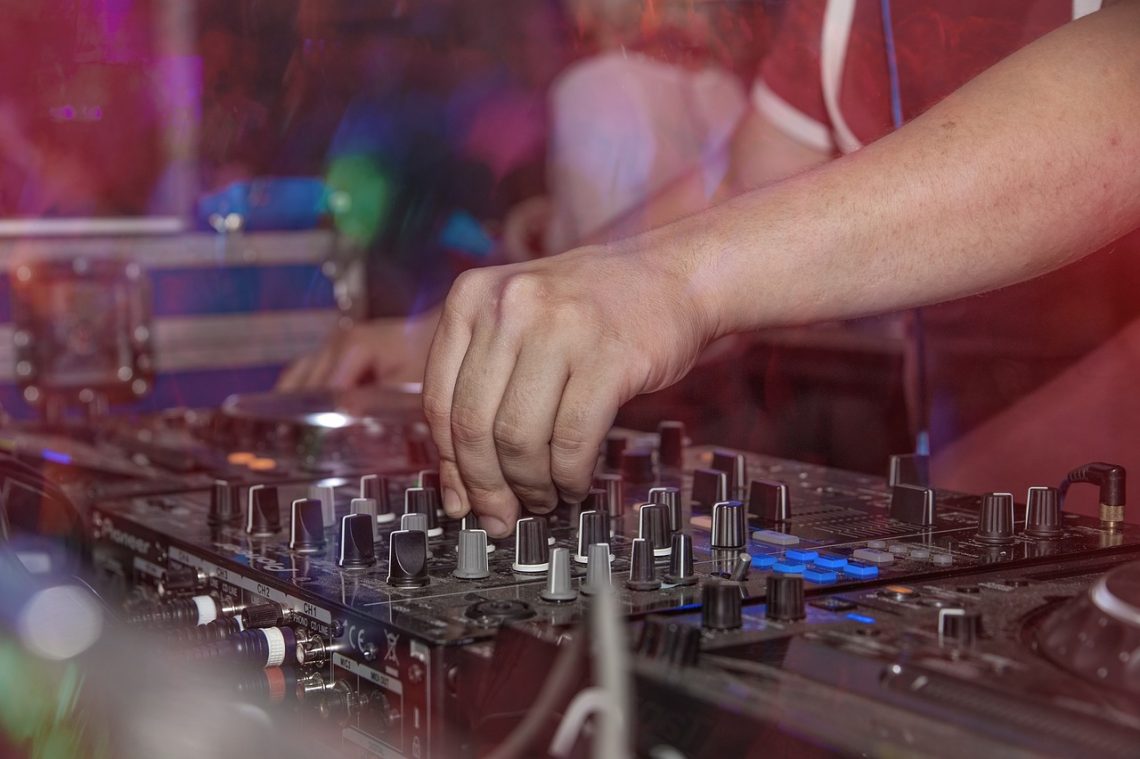 Soirée DJ mondialement diffusée en direct et en streaming vidéo Cannes 06